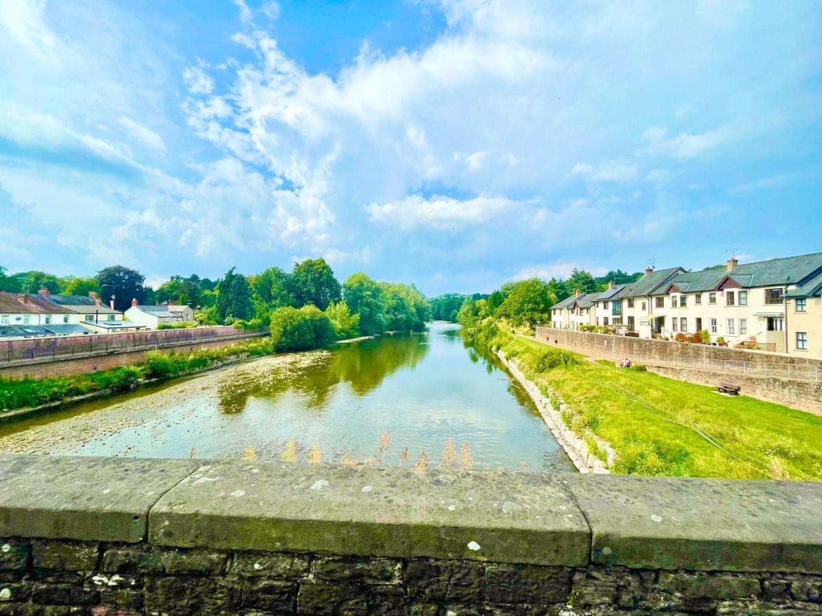 Penderi House Usk With Cymru Holidays Bagian luar foto