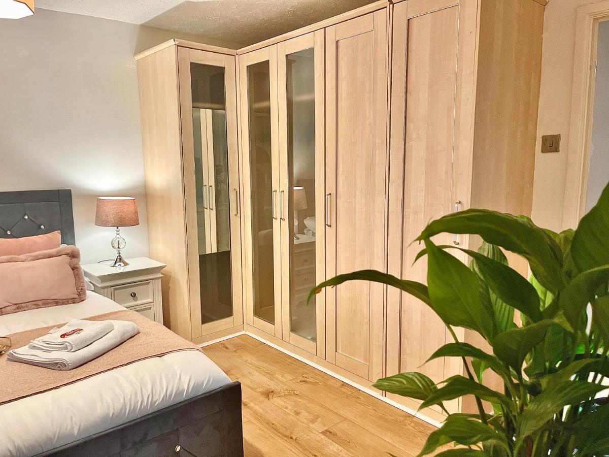 Penderi House Usk With Cymru Holidays Bagian luar foto
