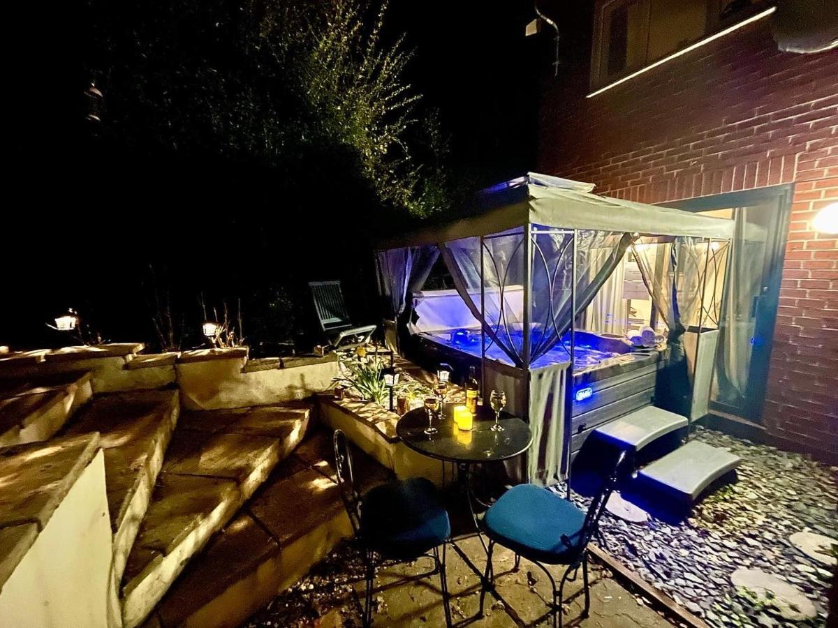 Penderi House Usk With Cymru Holidays Bagian luar foto