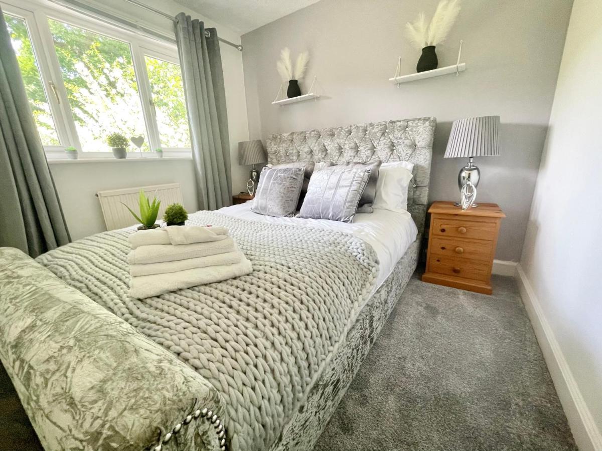 Penderi House Usk With Cymru Holidays Bagian luar foto